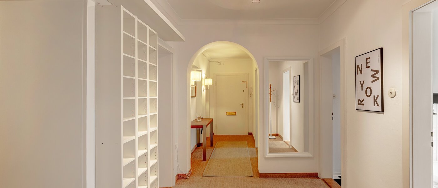 квартира München Schwabing (rechts der Leopoldstraße) 01 коридор 4984