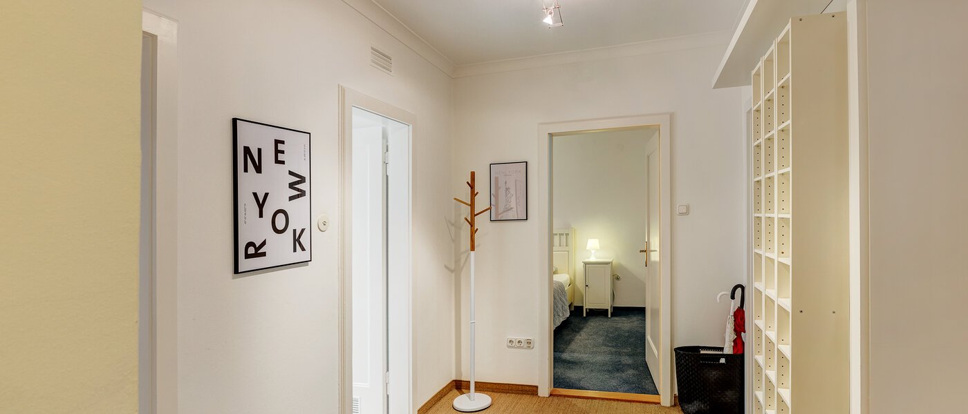 квартира München Schwabing (rechts der Leopoldstraße) 04 коридор 4984