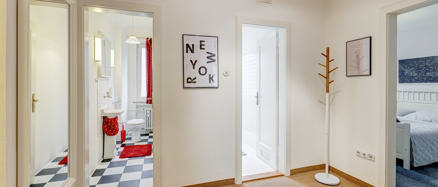 квартира München Schwabing (rechts der Leopoldstraße) 06 коридор 4984