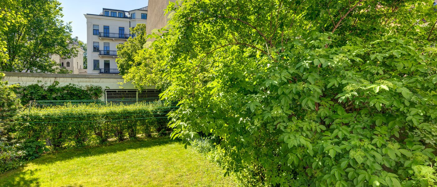 квартира München Schwabing (rechts der Leopoldstraße) 01 вид из окна 4984