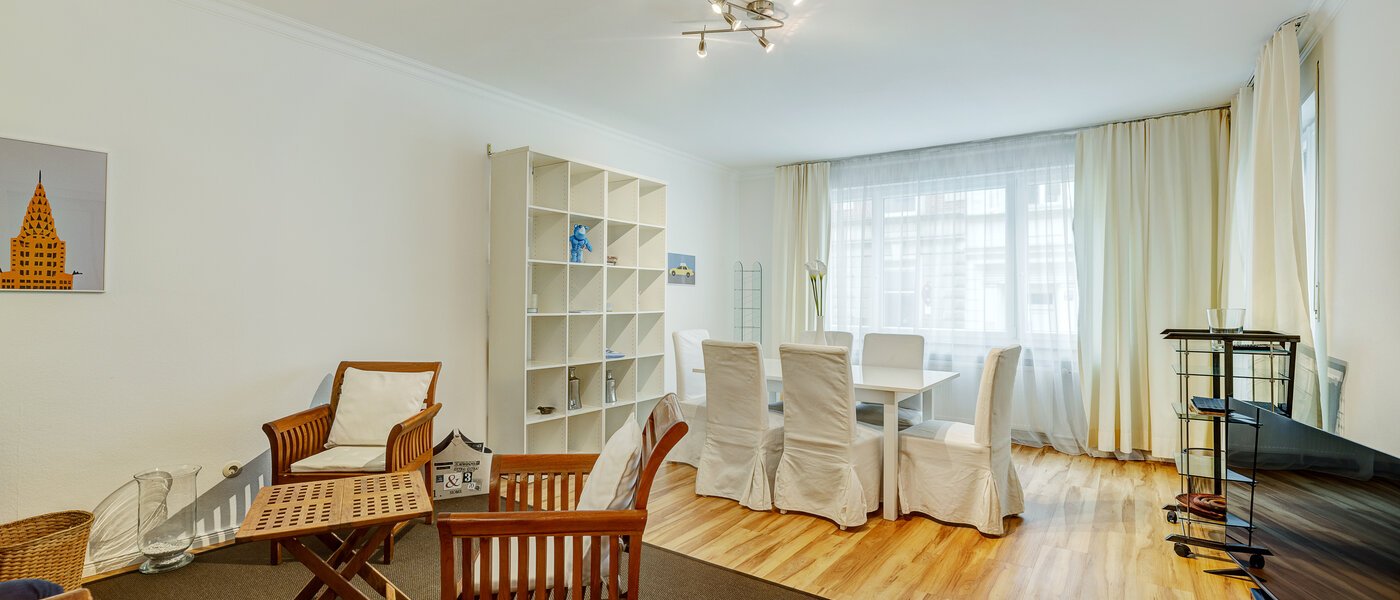 квартира München Schwabing (rechts der Leopoldstraße) 02 жилое пространство 4984