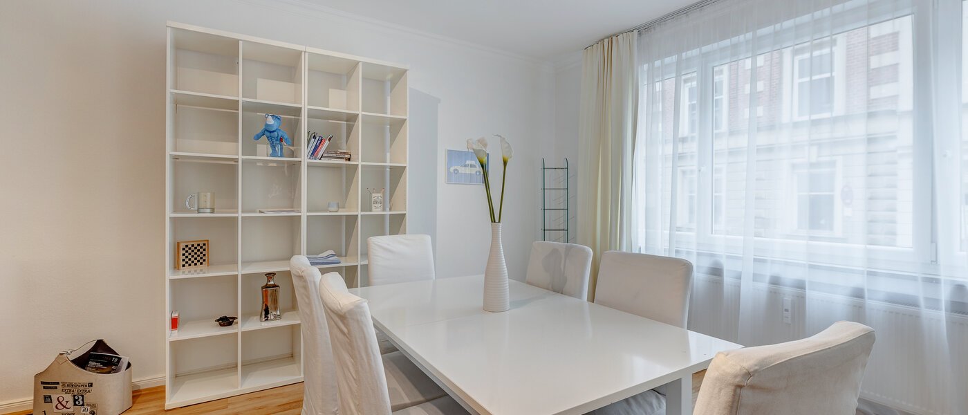 квартира München Schwabing (rechts der Leopoldstraße) 03 жилое пространство 4984