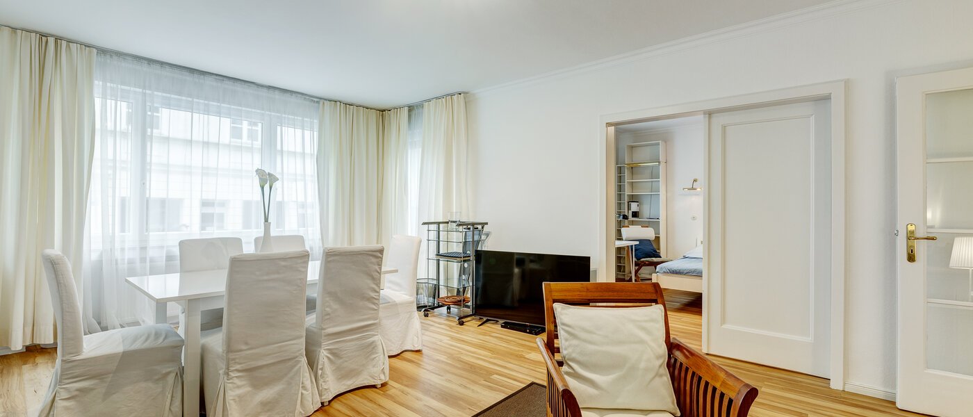 квартира München Schwabing (rechts der Leopoldstraße) 04 жилое пространство 4984