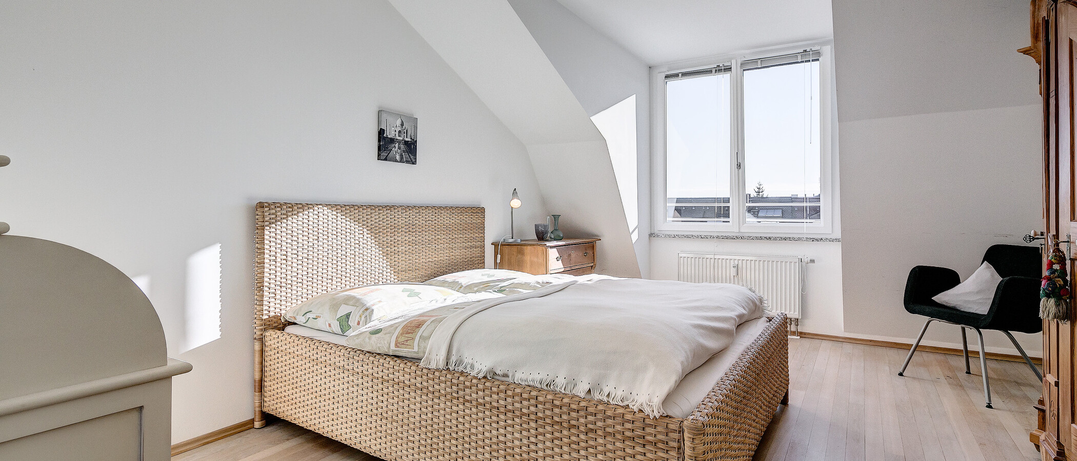 мансардная квартира München Schwabing-West 01 спальная 5041
