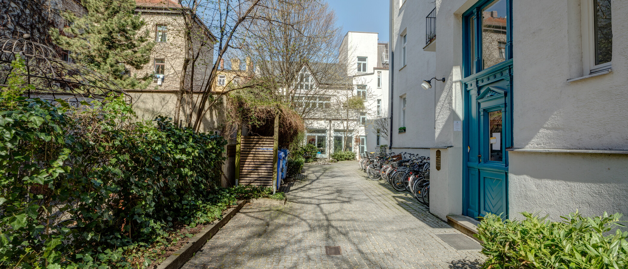 квартира München Maxvorstadt - Rund um den Josephsplatz 01 внутренний двор  5076