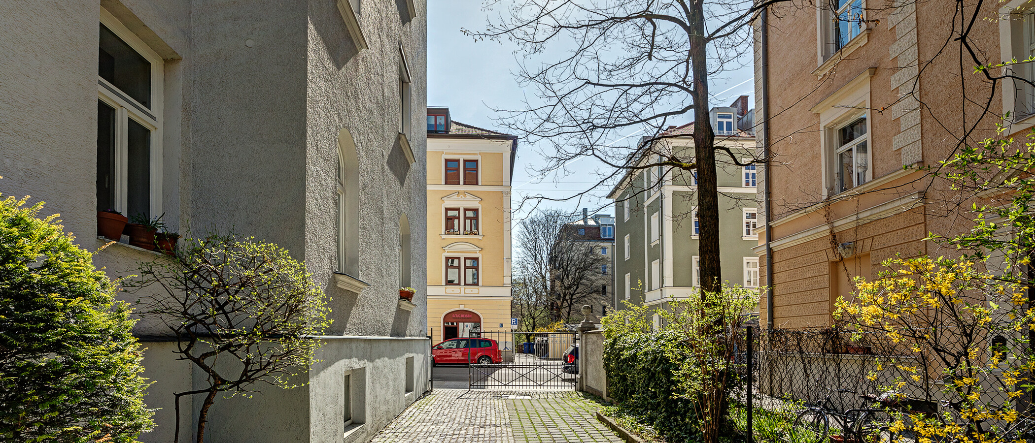 квартира München Maxvorstadt - Rund um den Josephsplatz 02 внутренний двор  5076