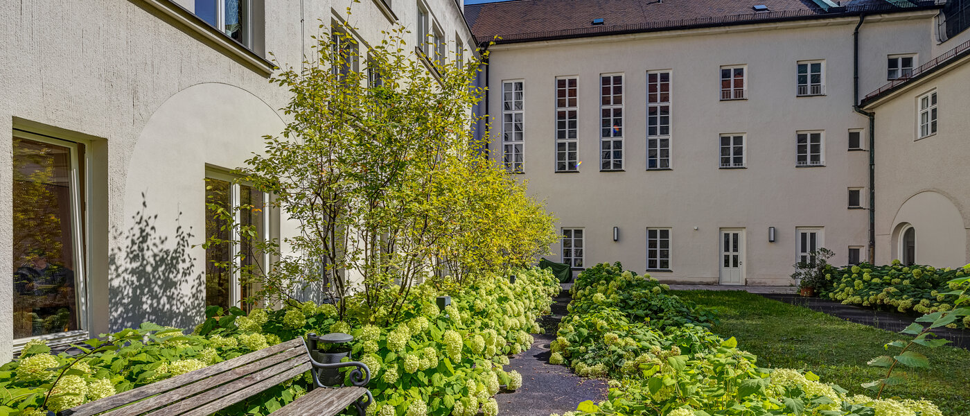 квартира München Lehel 03 внутренний двор  5084