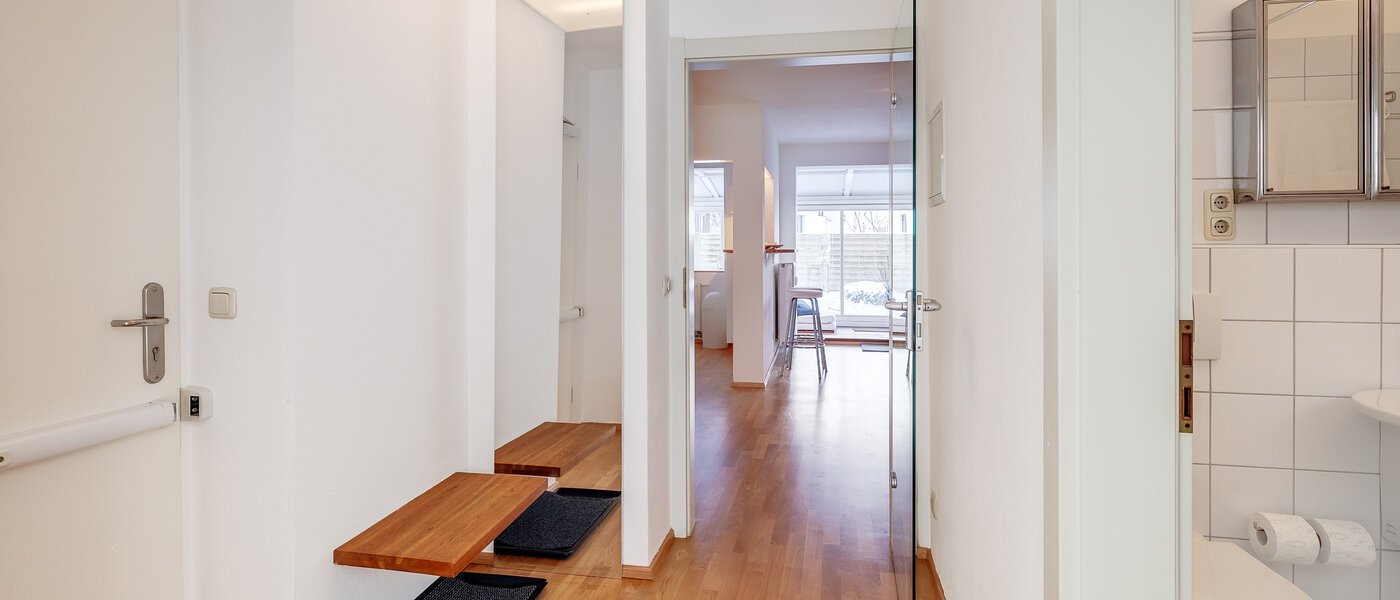 квартира с садом München Au 01 коридор 5163