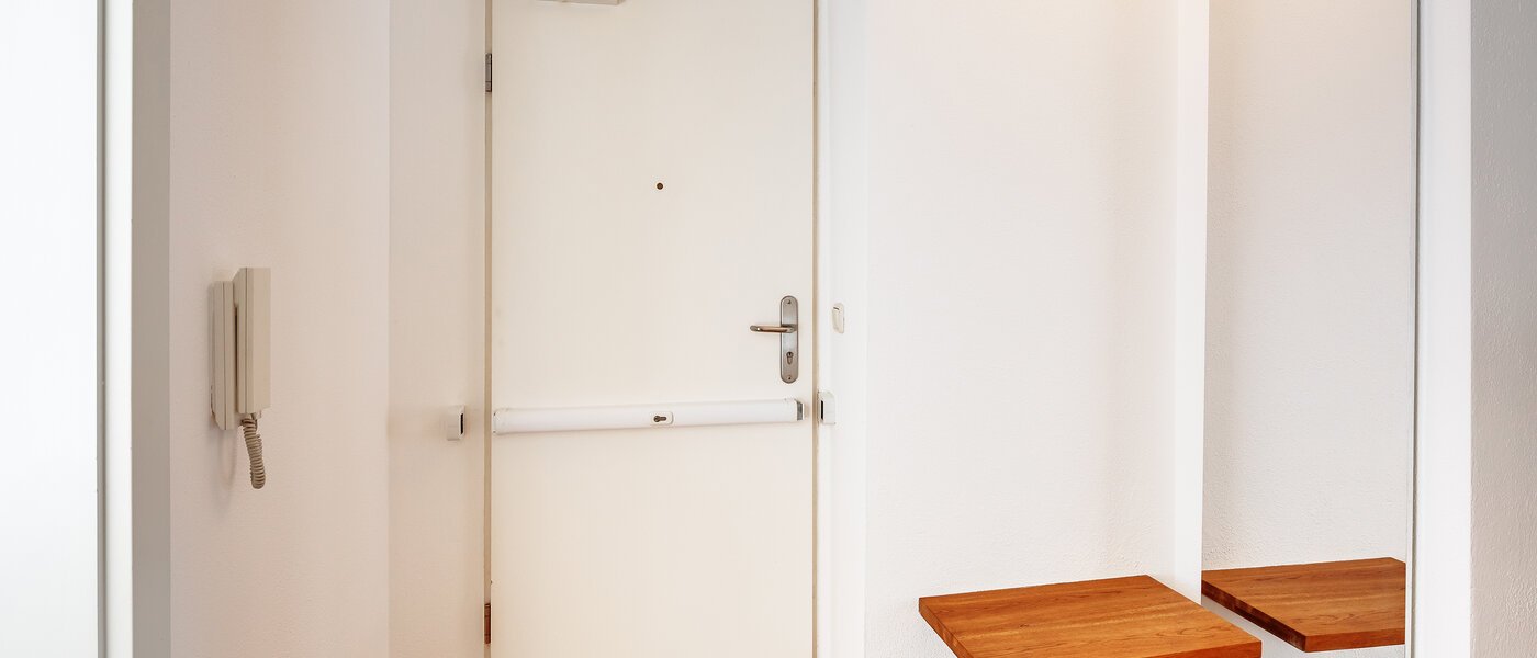 квартира с садом München Au 02 коридор 5163