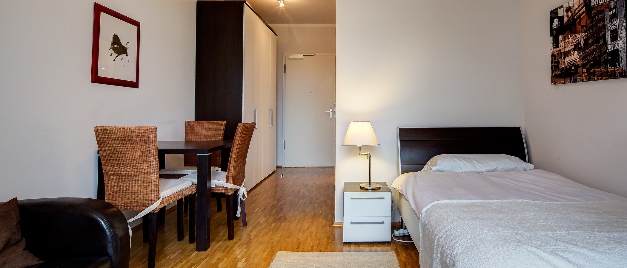 квартира München Schwabing (rechts der Leopoldstraße) 03 гостиная 5170