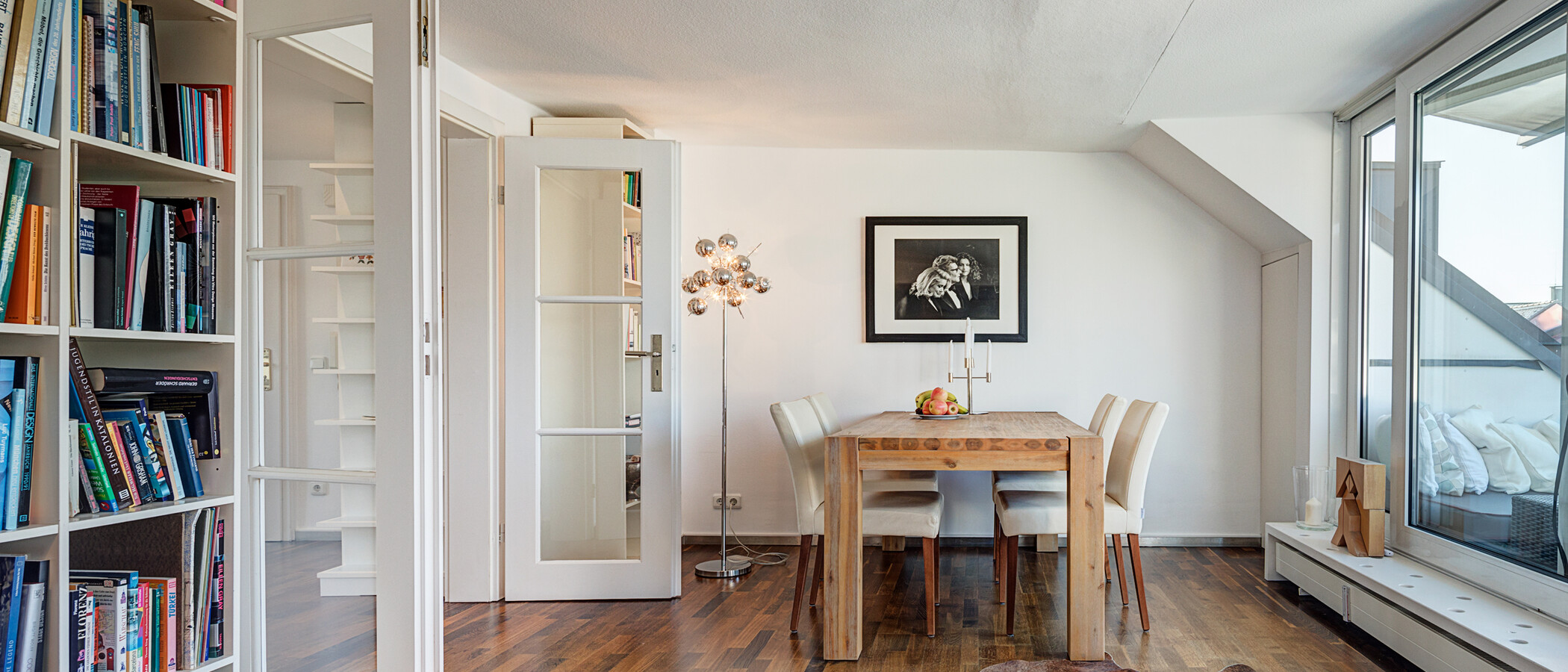 мансардная квартира München Maxvorstadt 01 столовая 5221