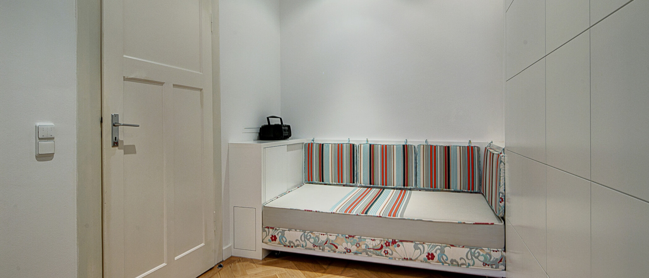 квартира München Schwabing-West (rund um den Hohenzollernplatz) 01 гостевая комната 5273