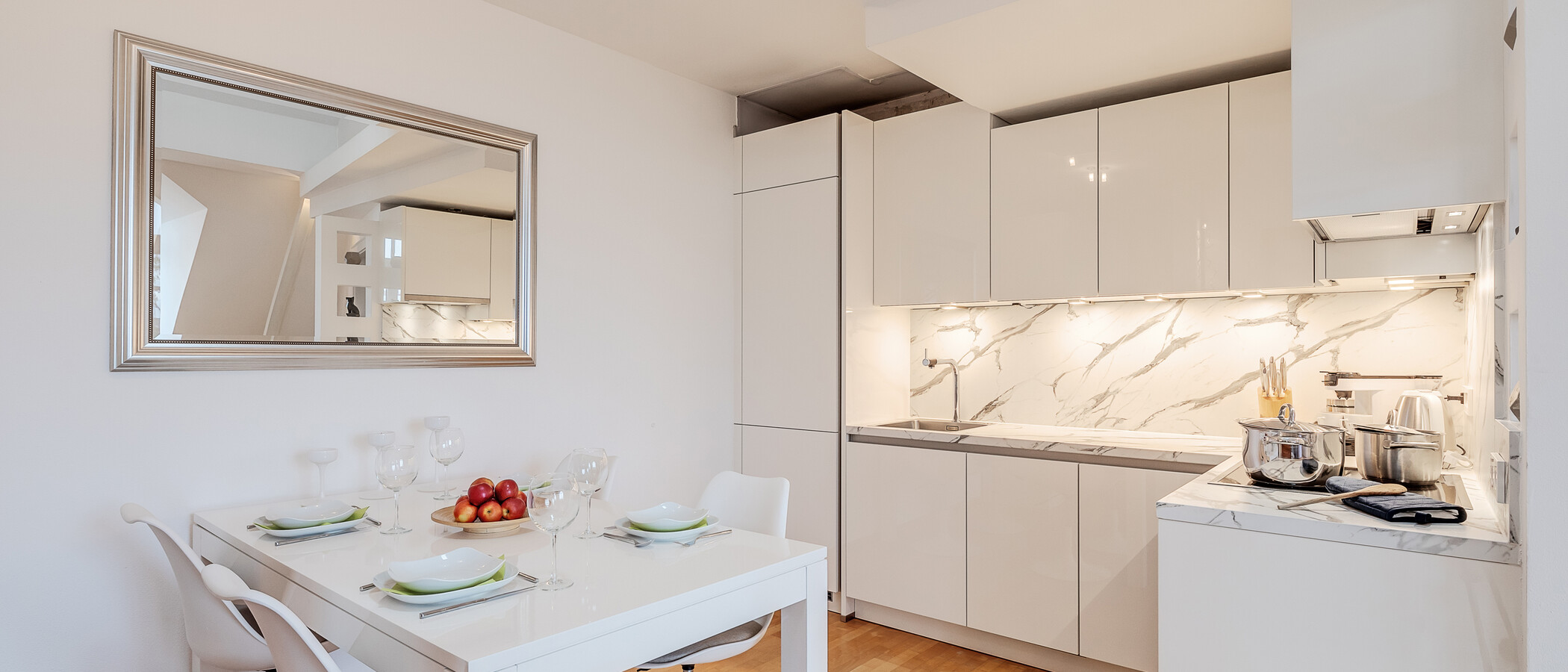 квартира-галерея München Westend 01 кухня 5354