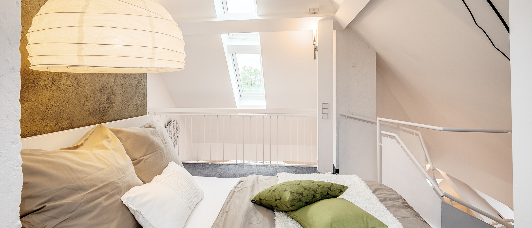квартира-галерея München Westend 03 спальная комната 5354
