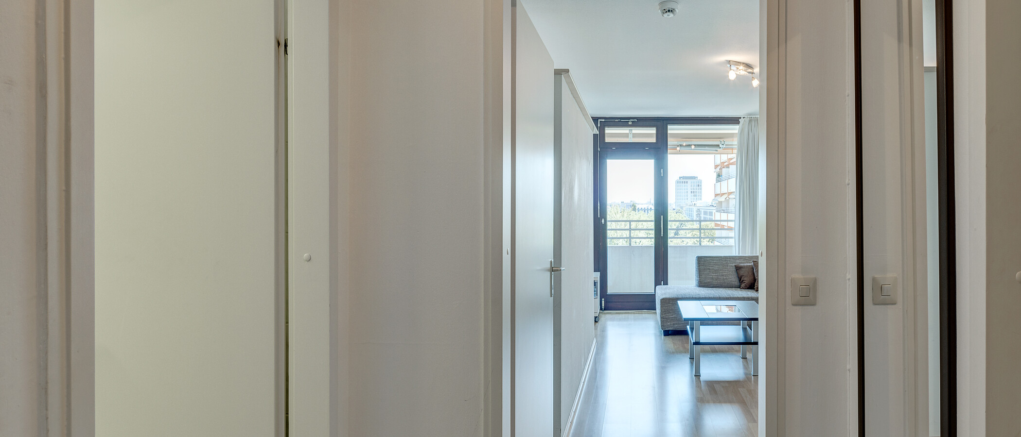 квартира München Schwabing (rechts der Leopoldstraße) 02 коридор 5389