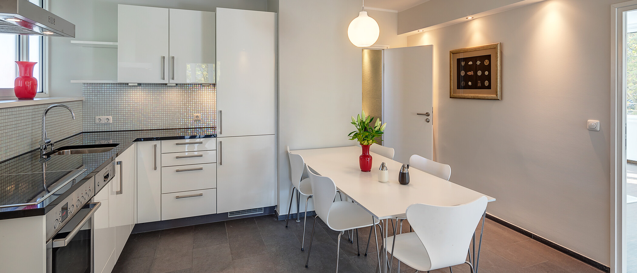 квартира München Schwabing (links der Leopoldstraße) 01 кухня 5407