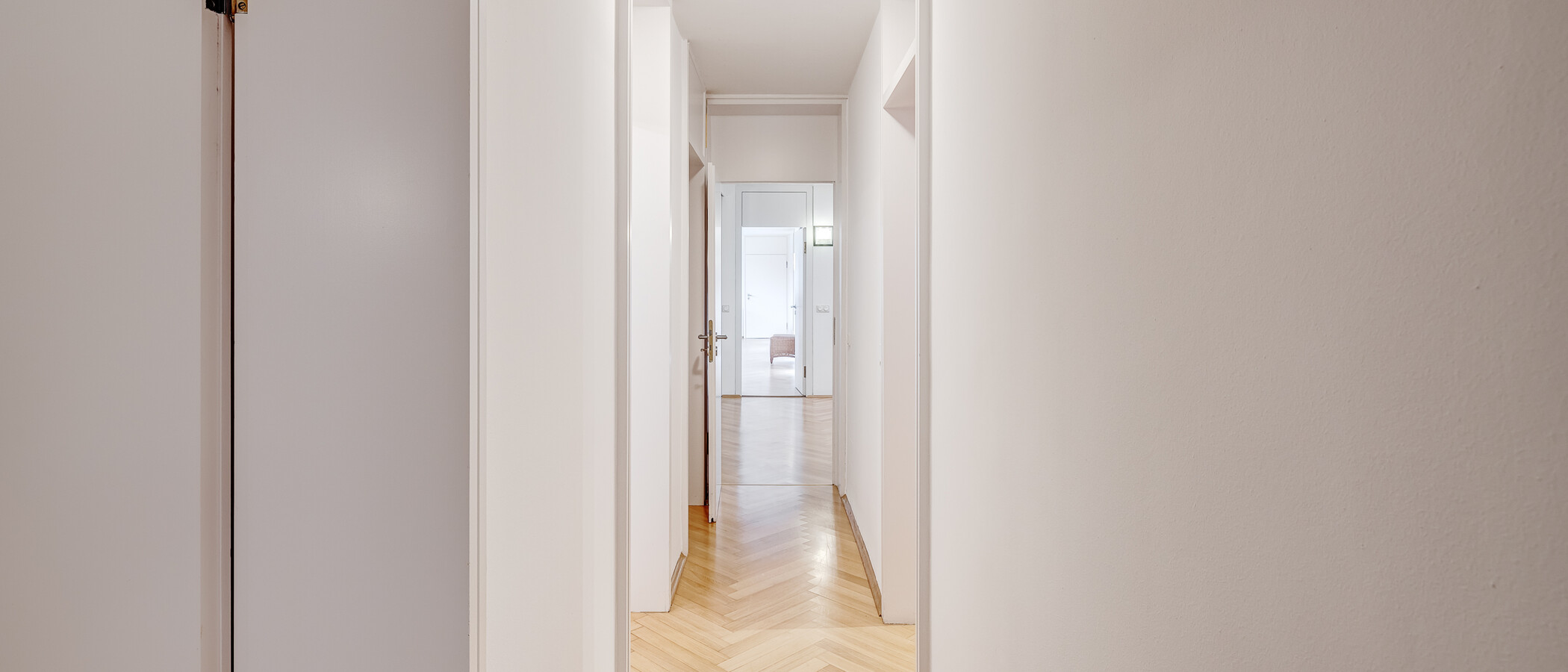 Особняк München Obermenzing 10 коридор 5436