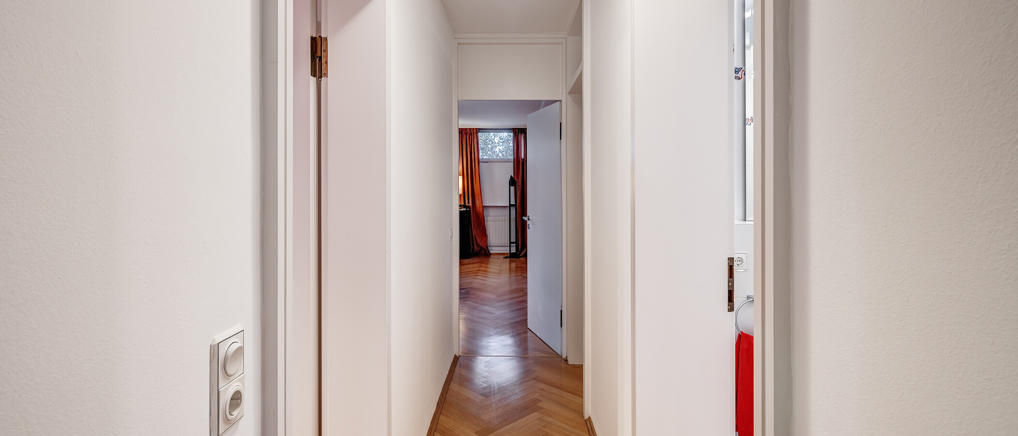 Особняк München Obermenzing 09 коридор 5436