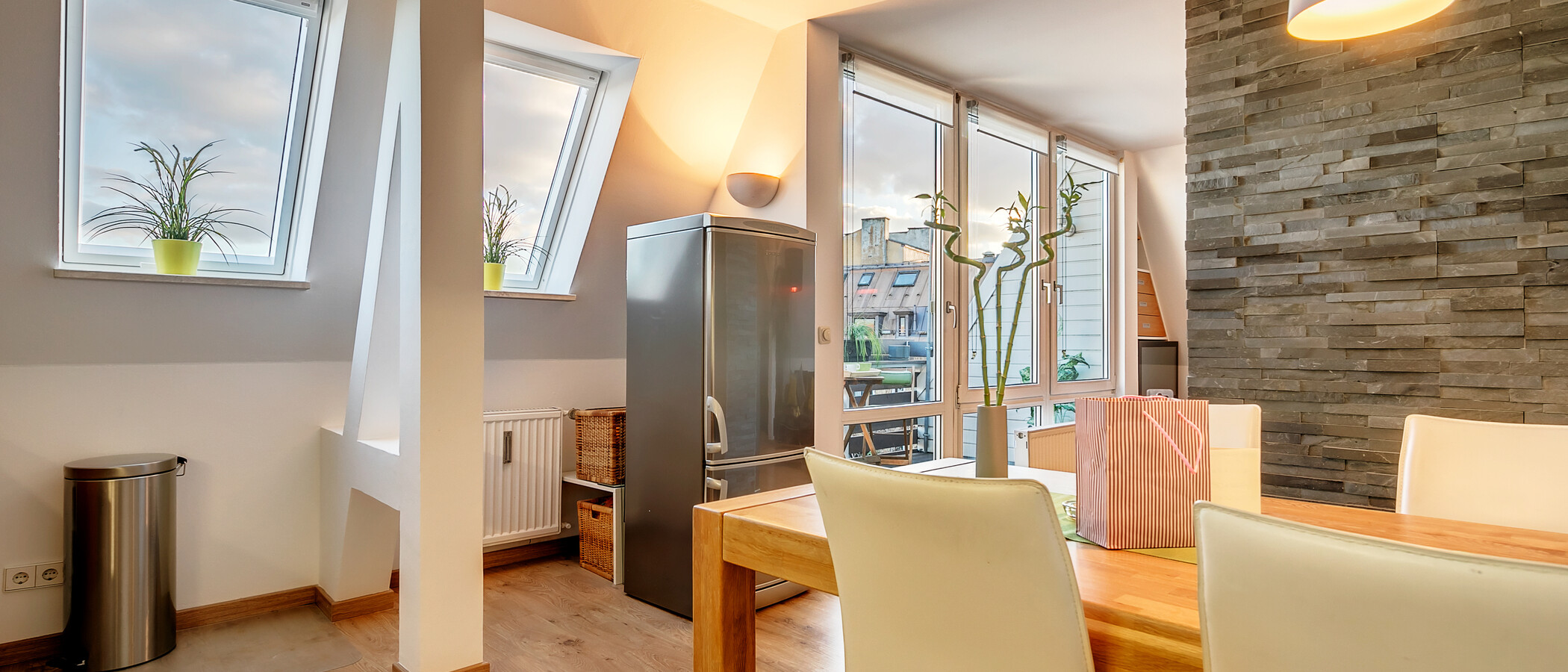 мансардная квартира München Isarvorstadt 04 кухня 5524