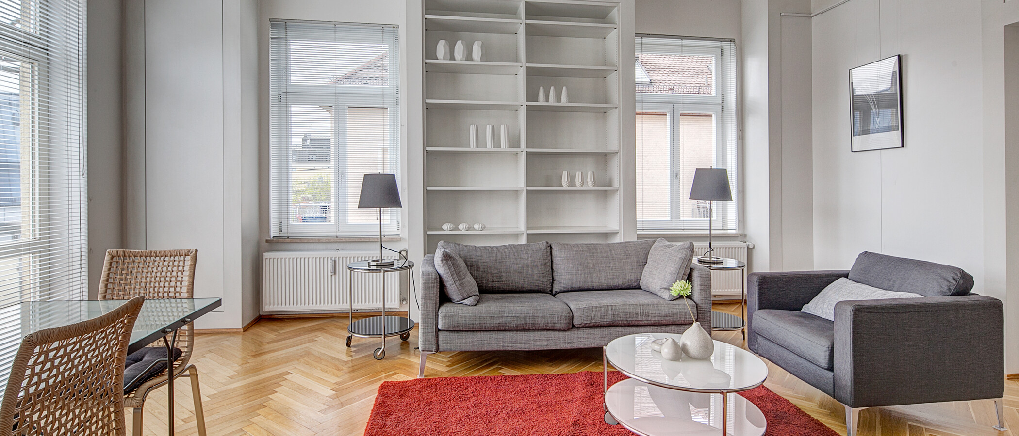 квартира München Schwabing (links der Leopoldstraße) 01 гостиная 556