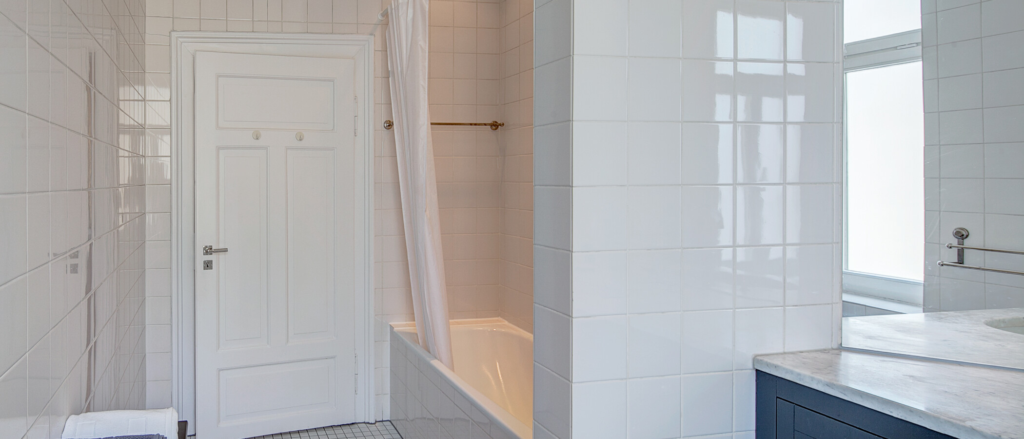 квартира München Schwabing (links der Leopoldstraße) 01 ванная комната 556