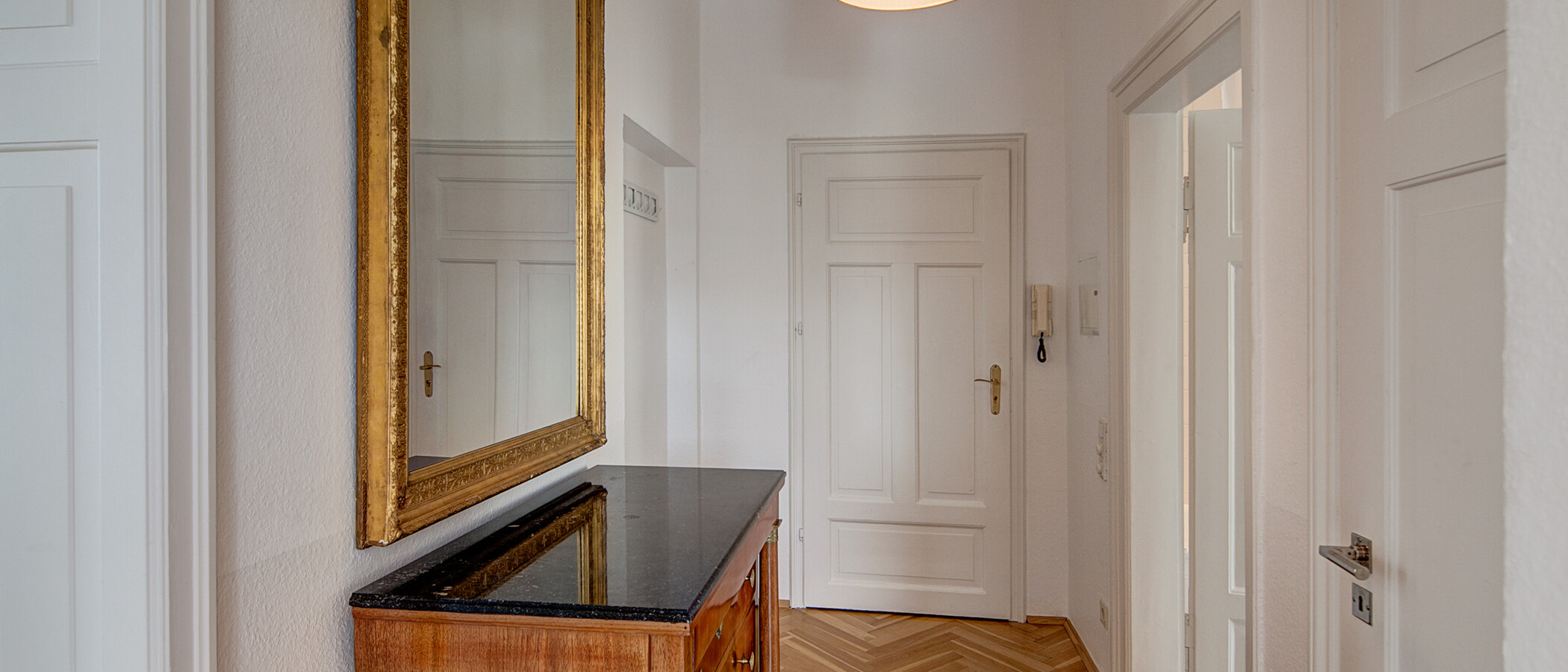 квартира München Schwabing (links der Leopoldstraße) 02 коридор 556