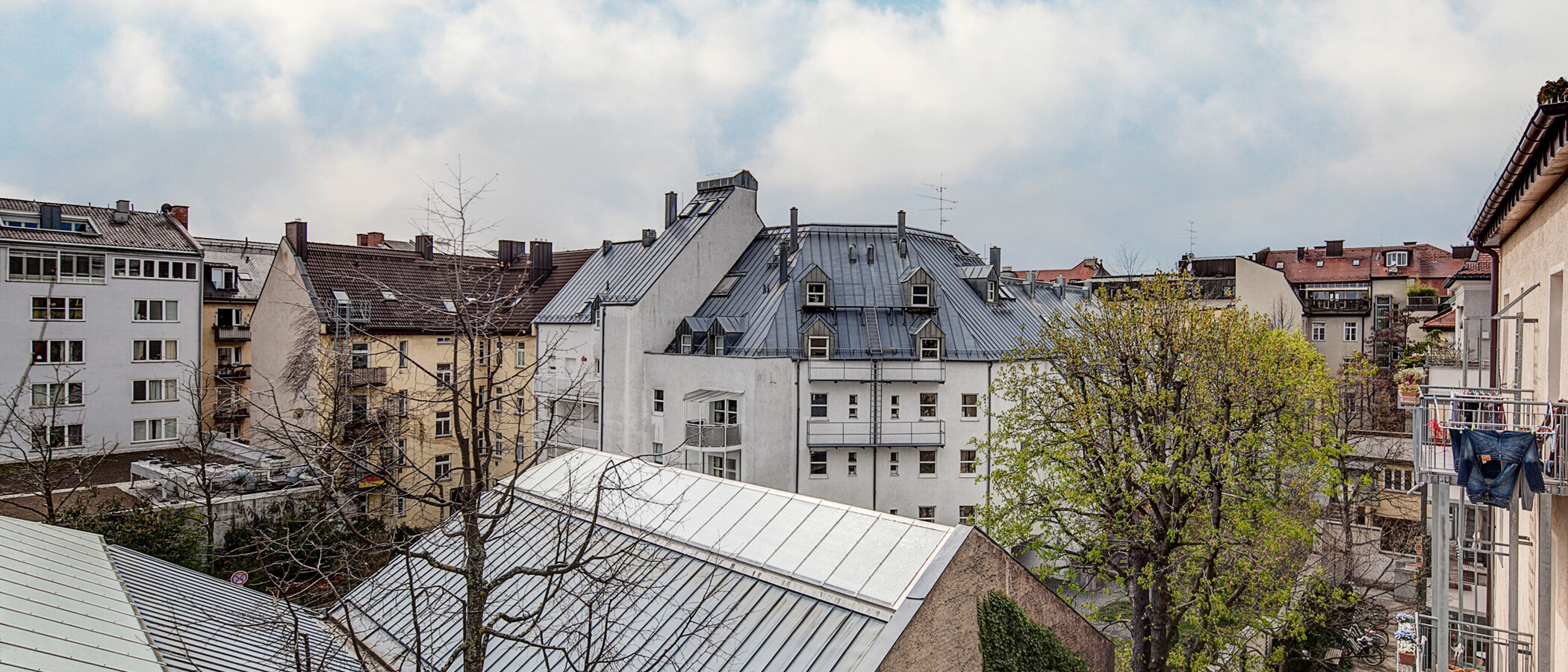 квартира München Schwabing (links der Leopoldstraße) 02 вид из окна 556