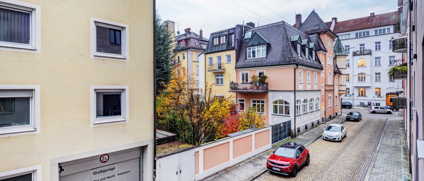 квартира München Schwabing-Nord (zw. Leopoldstraße & Englischen Garten) 02 вид из окна 5560