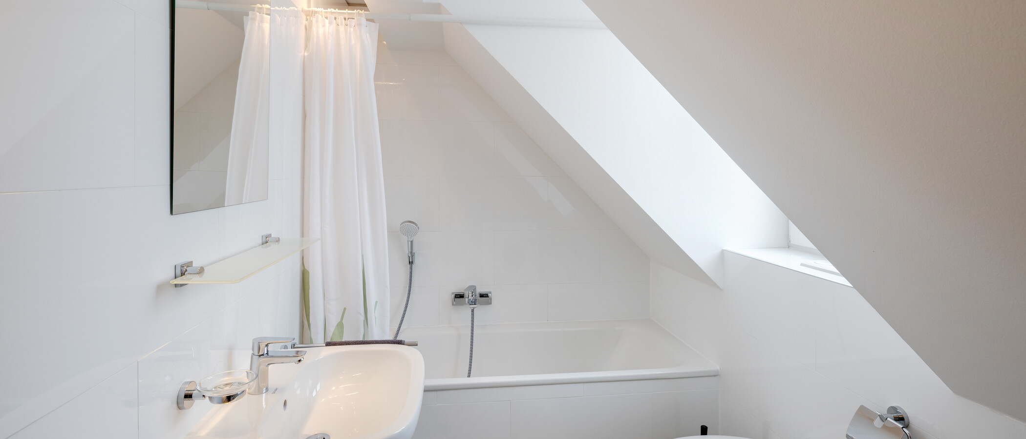 мансардная квартира München Schwabing 01 ванная комната 5576
