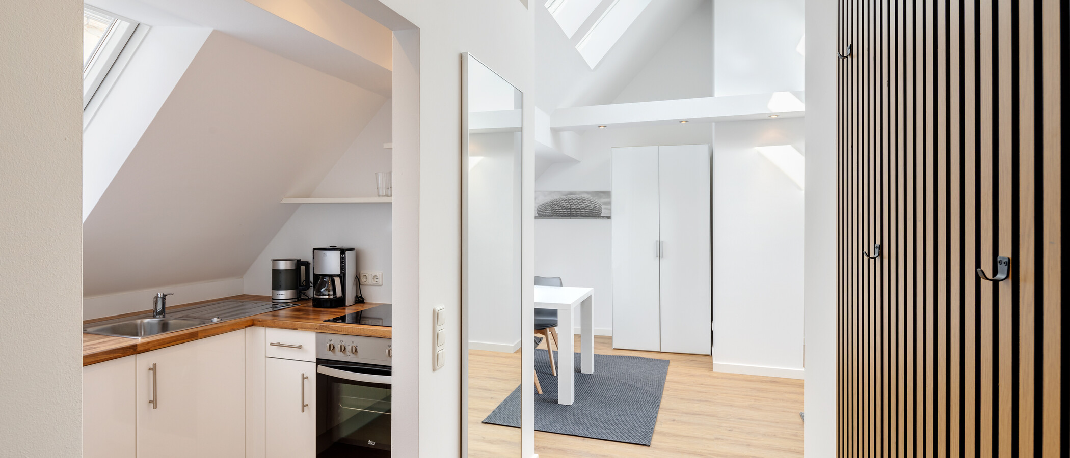 мансардная квартира München Schwabing 03 коридор 5576