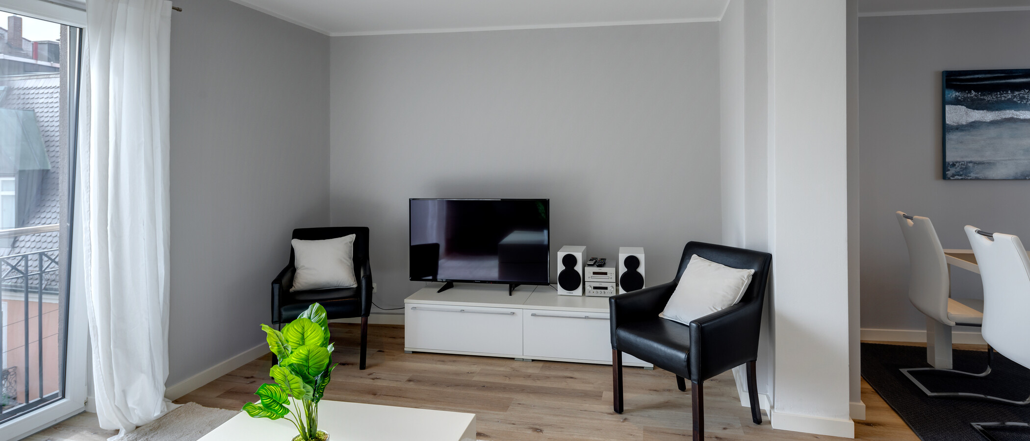 квартира München Schwabing-Nord (zw. Leopoldstraße & Englischen Garten) 02 жилое пространство 5577