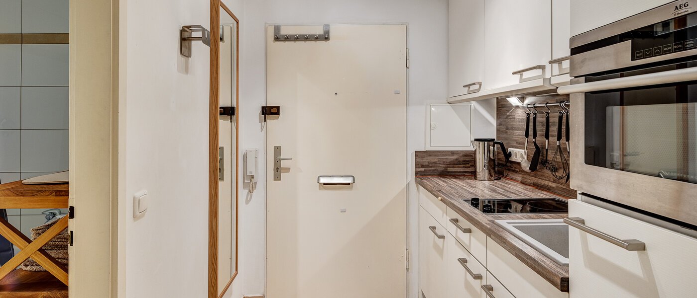 квартира München Schwabing-West (rund um den Hohenzollernplatz) 01 коридор 5579