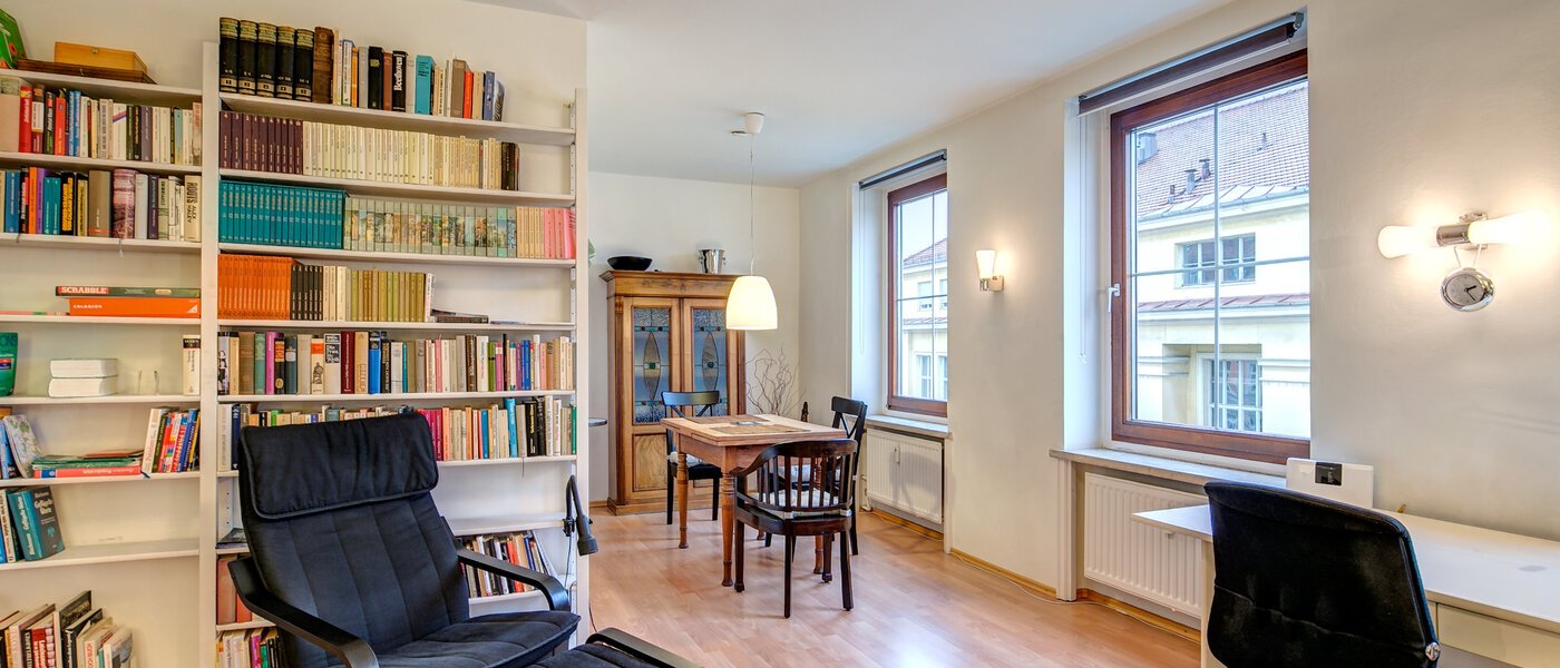 квартира München Maxvorstadt - Universitätsviertel 03 гостиная 5607