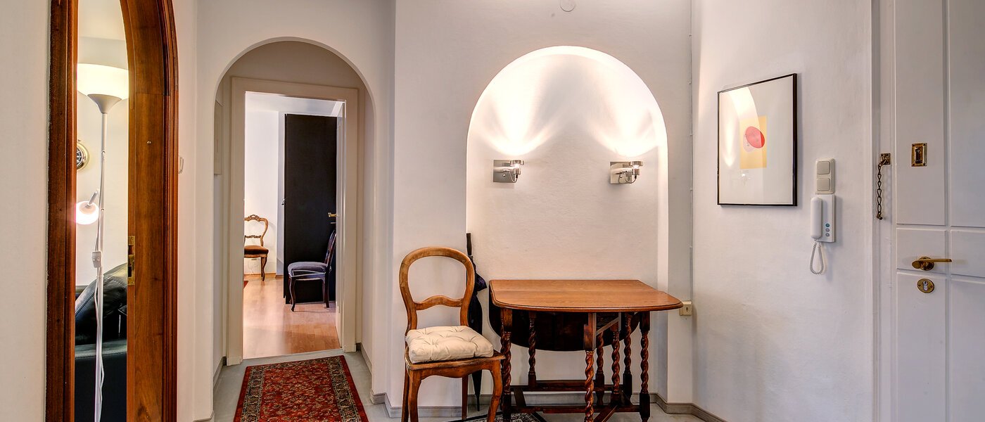 квартира München Maxvorstadt - Universitätsviertel 01 коридор 5607