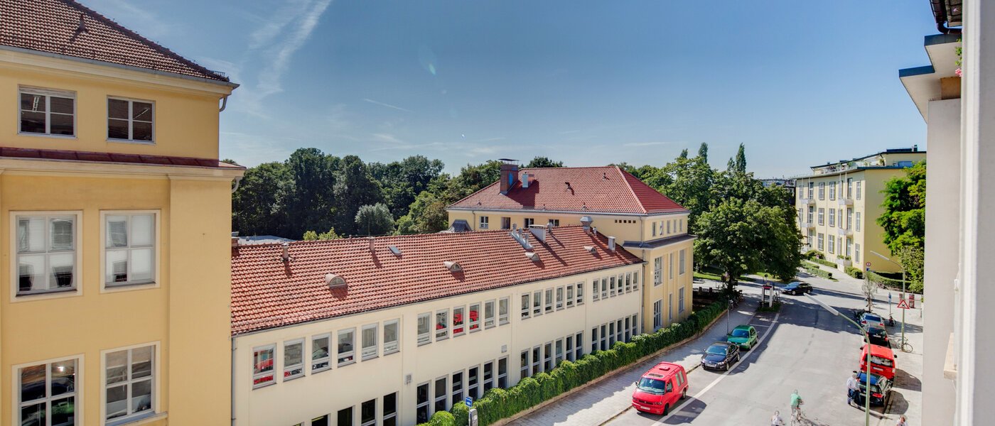 квартира München Maxvorstadt - Universitätsviertel 01 вид из окна 5607