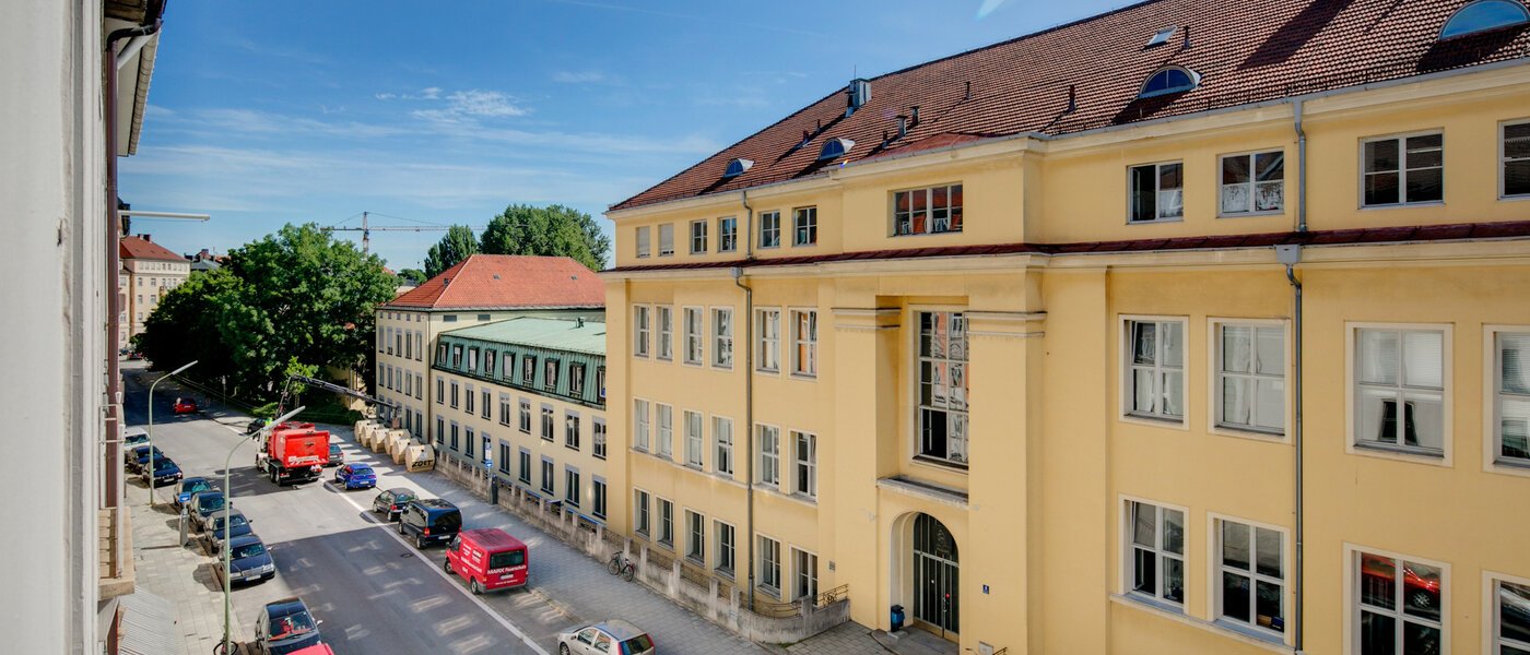 квартира München Maxvorstadt - Universitätsviertel 02 вид из окна 5607