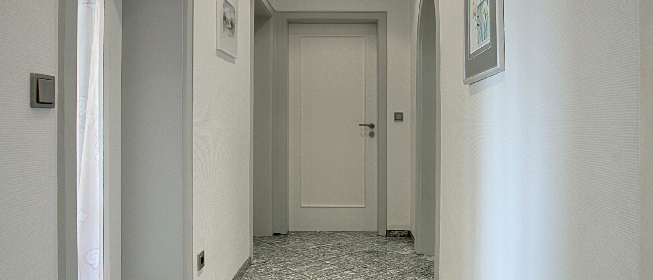 квартира с садом Baierbrunn 01 коридор 5633