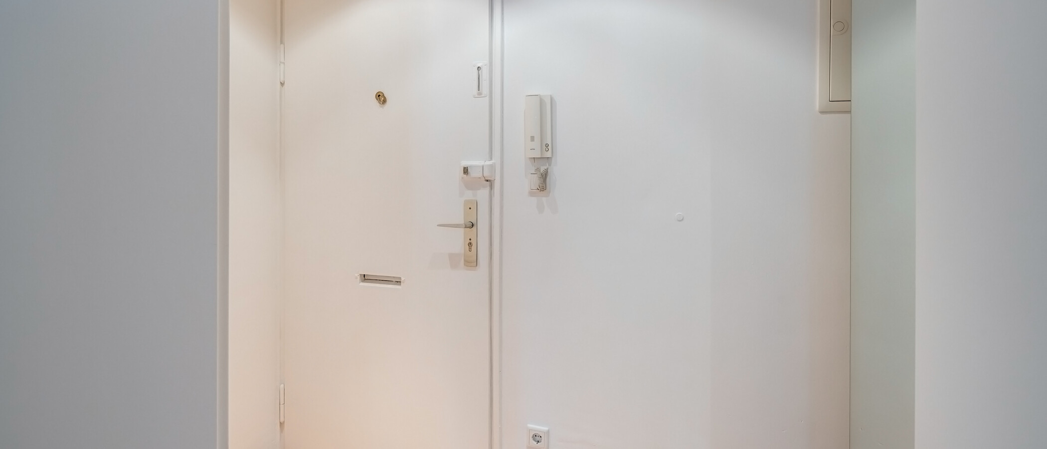 квартира München Haidhausen 01 коридор 5711