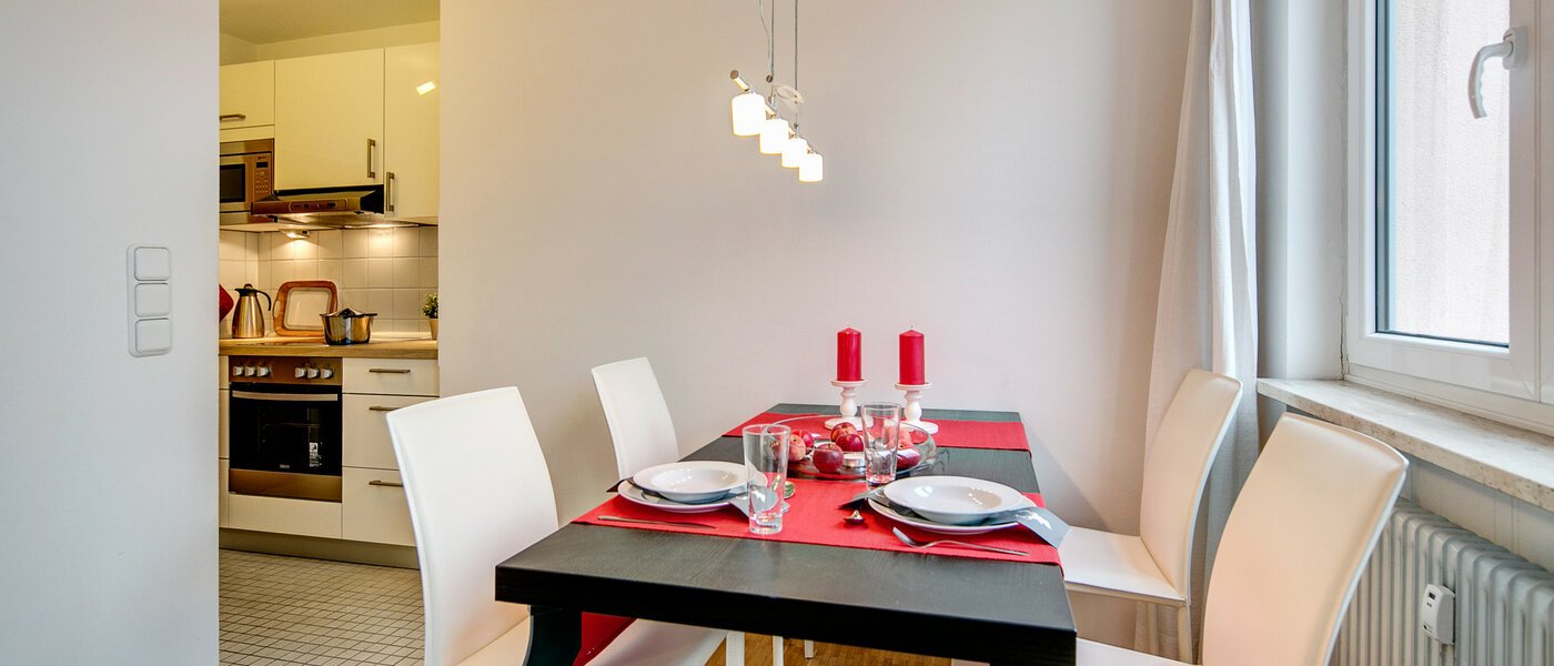 квартира München Maxvorstadt - Westen 01 столовая 572