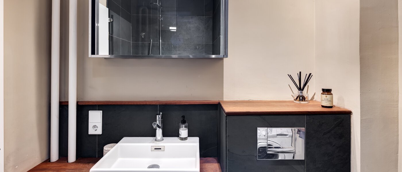 квартира München Glockenbachviertel 02 ванная комната 5802