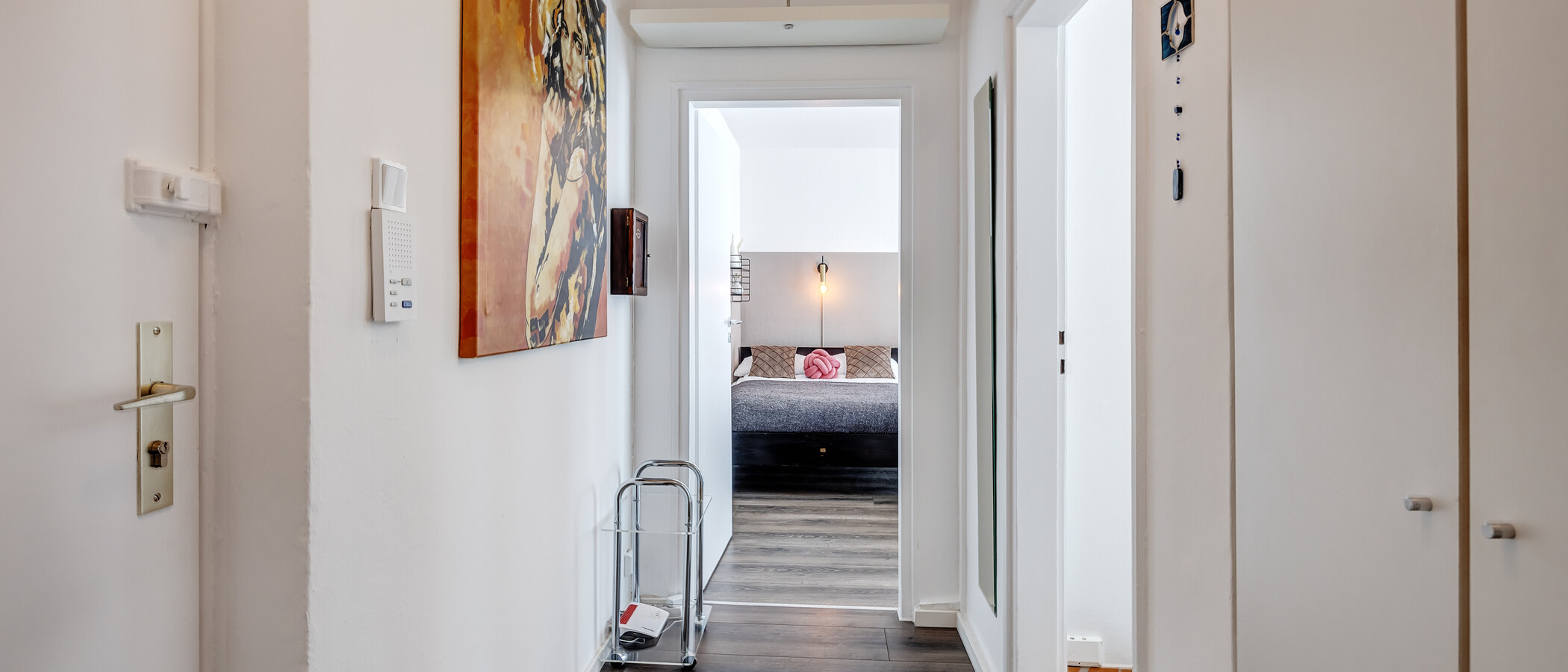 квартира München Maxvorstadt - Universitätsviertel 01 коридор 5930
