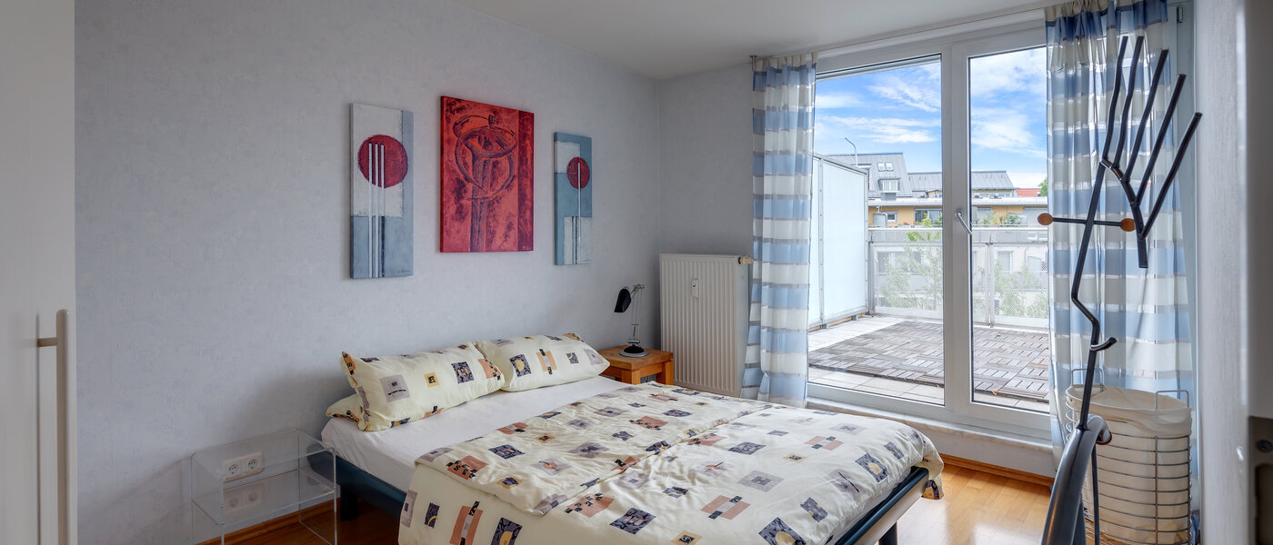 мансардная квартира München Sendling-Westpark 01 спальная комната 5946