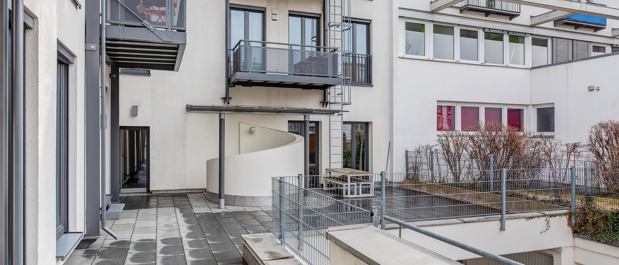 квартира München Großhadern 01 внутренний двор  6006
