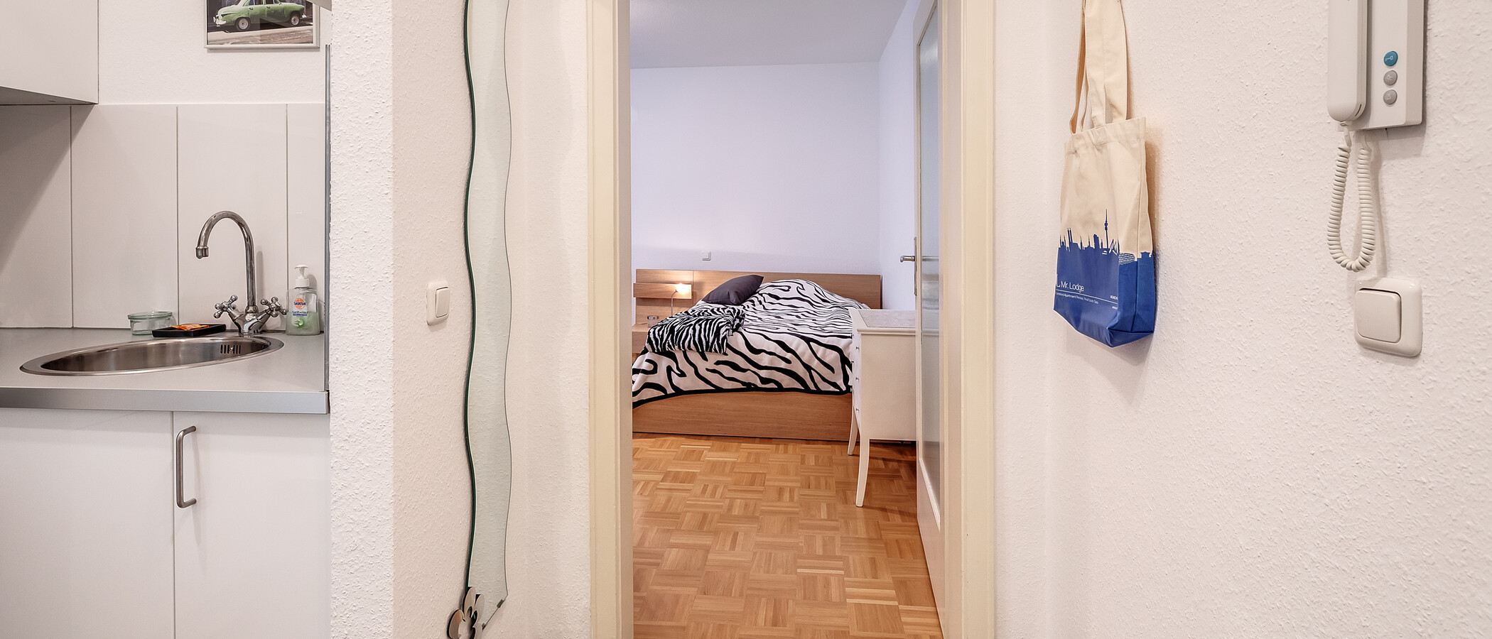квартира München Schwabing-West (rund um den Hohenzollernplatz) 01 коридор 6071