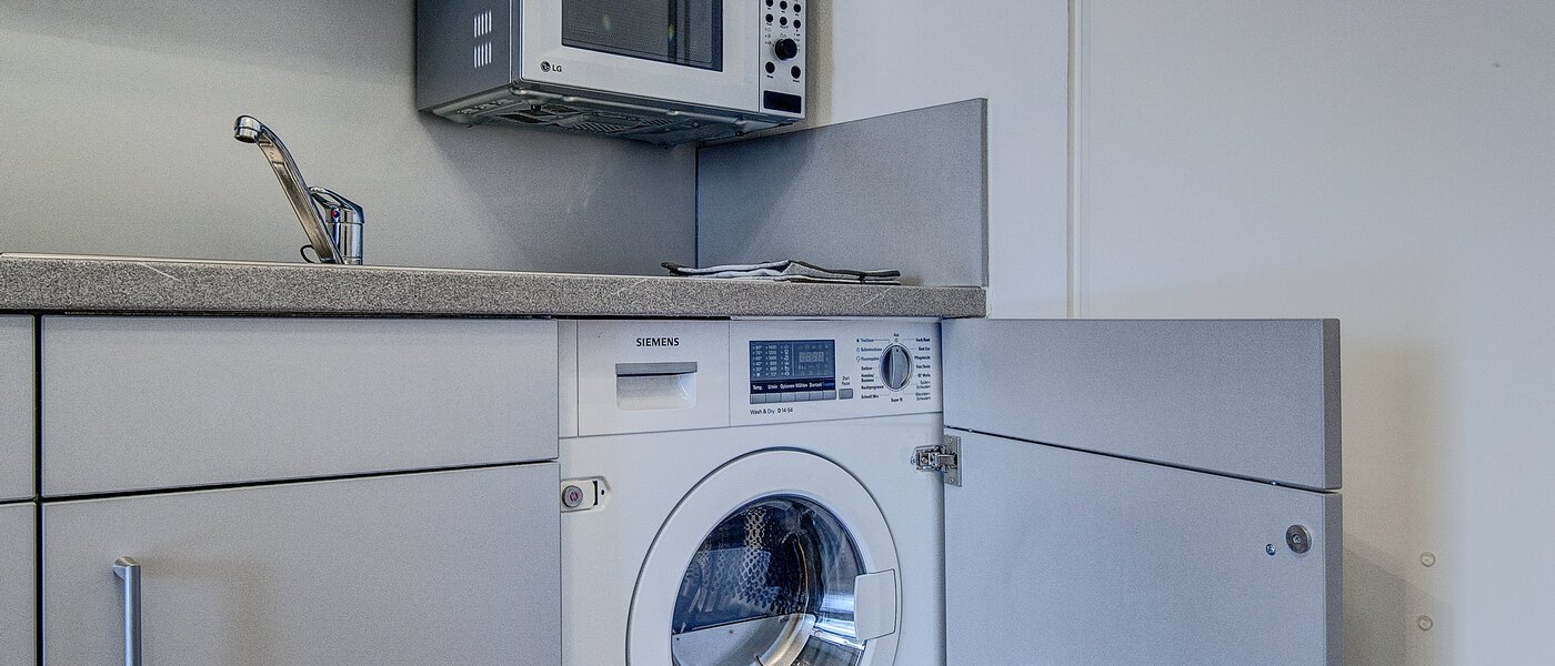 квартира München Arabellapark 02 кухня 6126