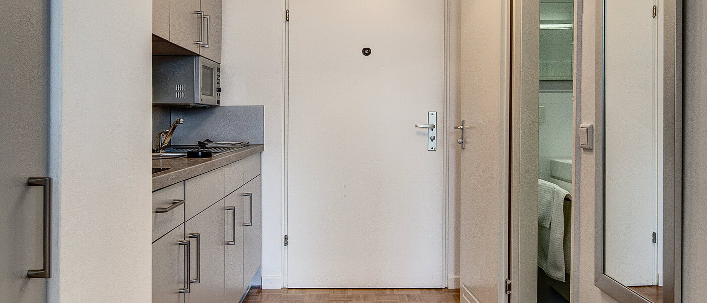 квартира München Arabellapark 01 коридор 6126