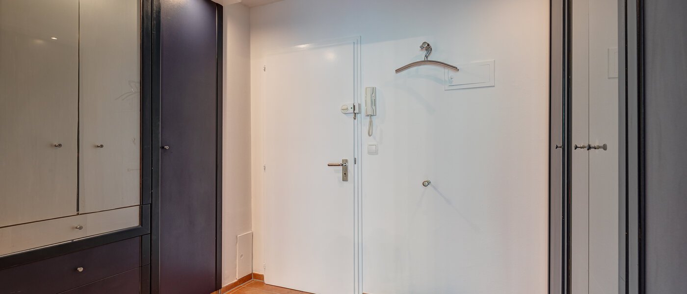 квартира München Haidhausen 03 коридор 6140