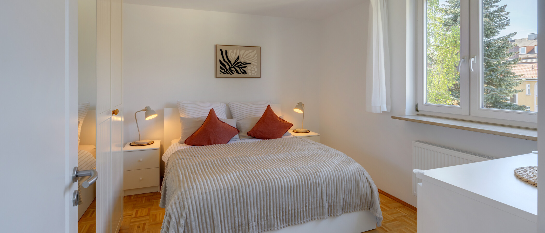 квартира München Maxvorstadt - Universitätsviertel 01 спальная комната 616