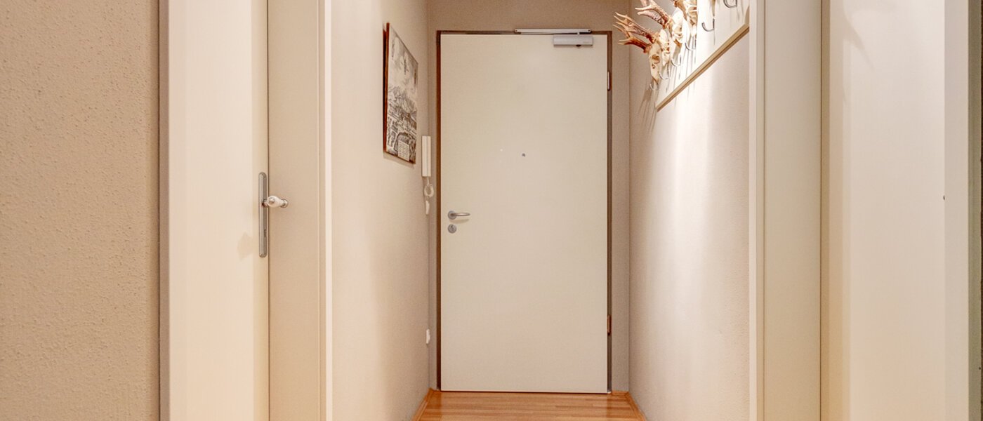 квартира München Bogenhausen 03 коридор 6185