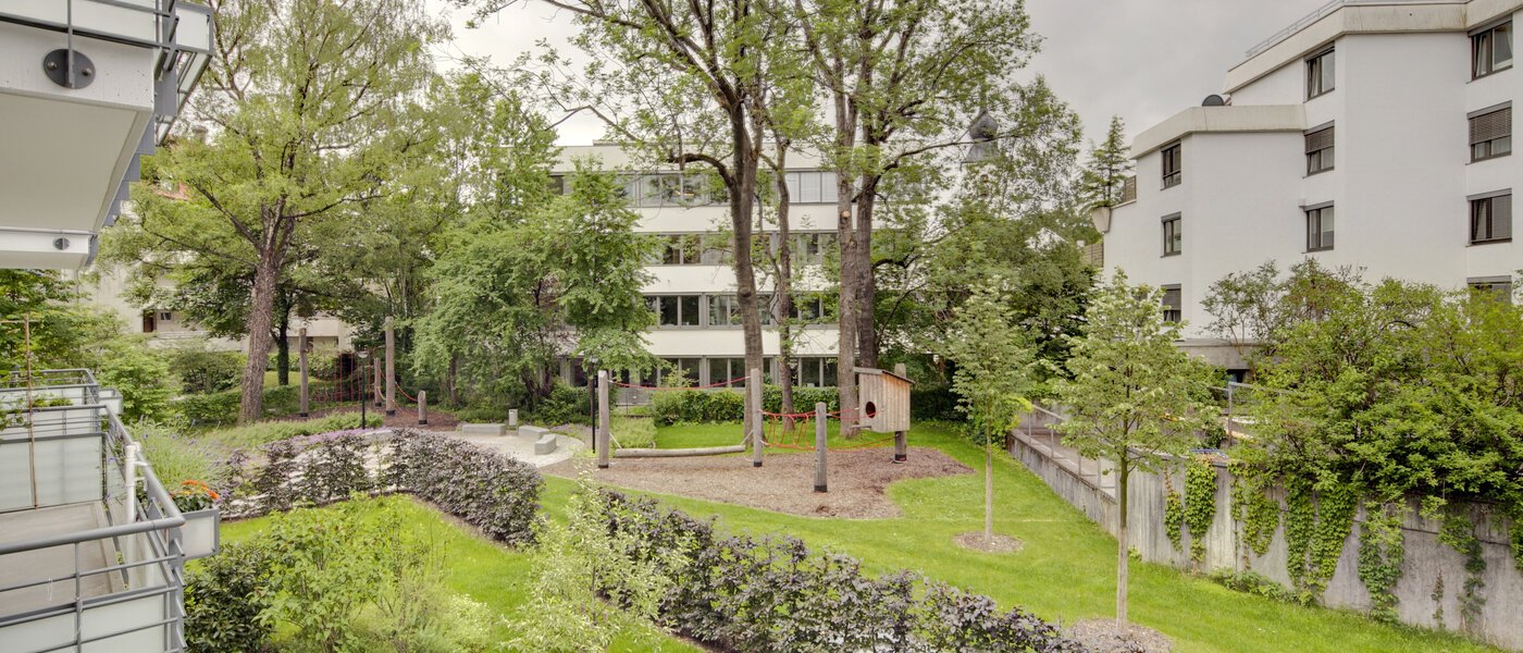 квартира München Bogenhausen 02 вид из окна 6185